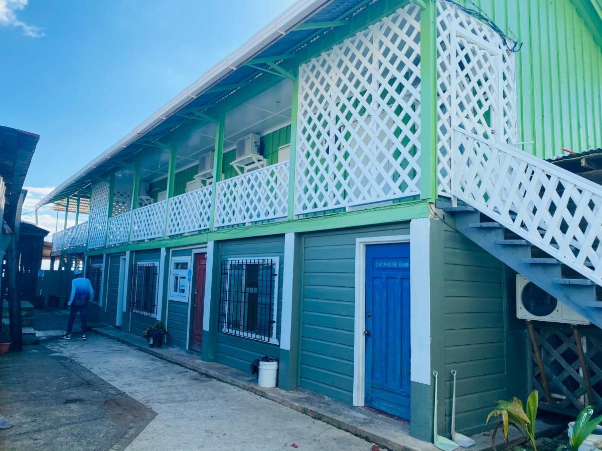 Blue Sky Rentals Utila Útila Exterior foto